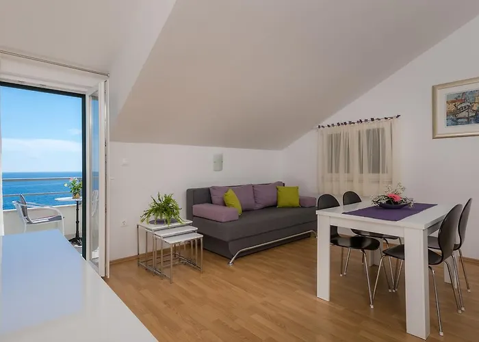 Stipe Plazibat Hvar Town