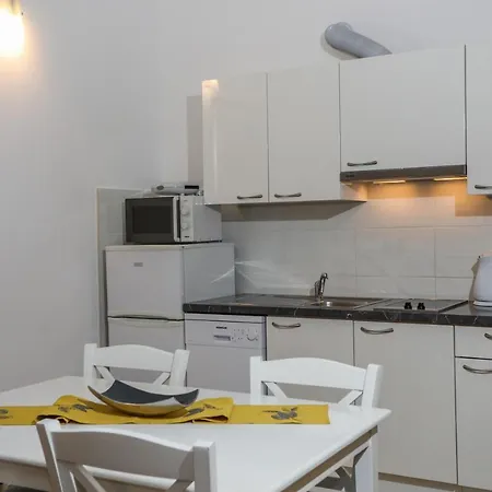 Stipe Plazibat Hvar Town