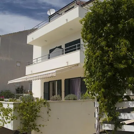 Stipe Plazibat Apartmán *