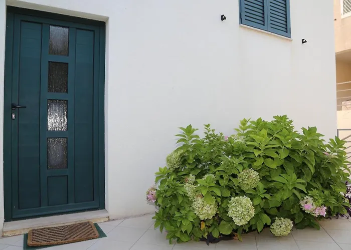 Stipe Plazibat Hvar Town