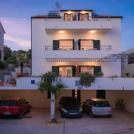 Stipe Plazibat Apartment Hvar Town